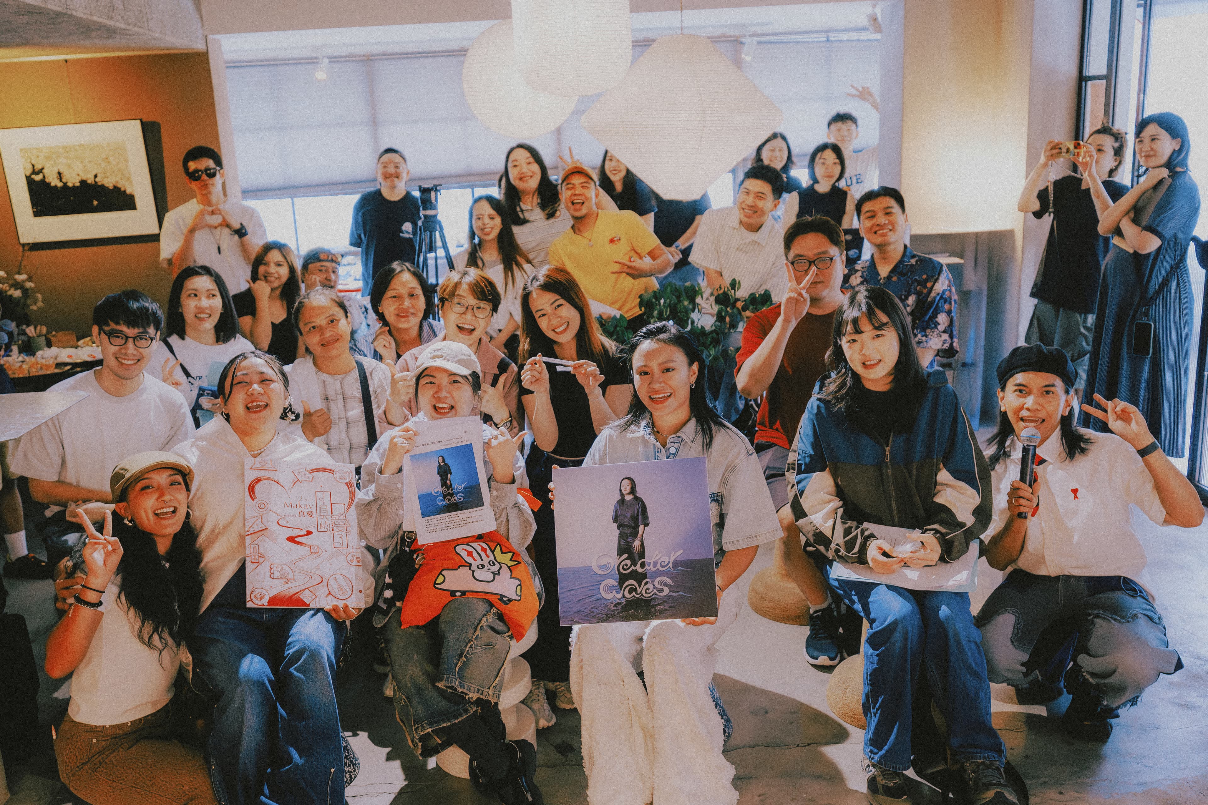 Golden Melody Best New Artist Makav holds listening party for second album "Greater Waves"